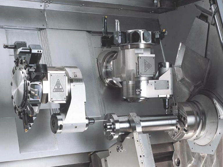 机芯是塔钟的执行部分，由齿轮、蜗轮蜗杆、齿轮箱、联轴器等构成，金针塔钟的机芯皆由精密设备制造而成